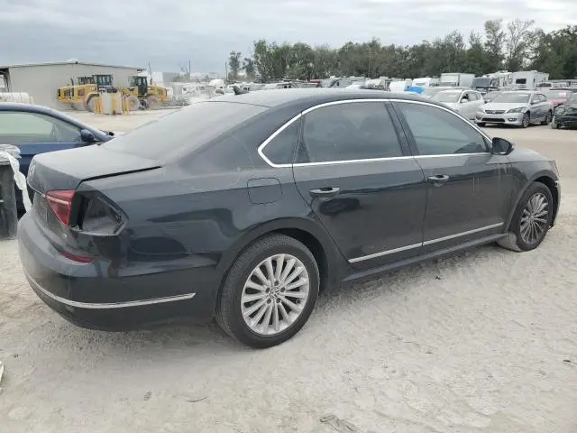 2017 VOLKSWAGEN PASSAT SE  