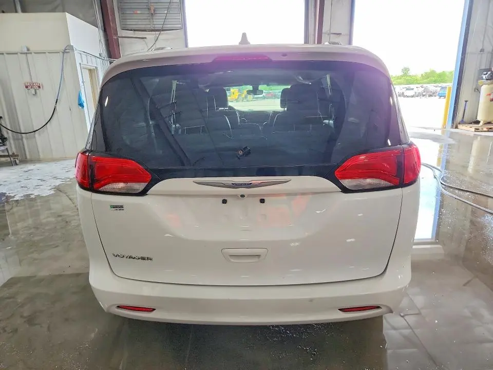 2020 CHRYSLER VOYAGER LXI  