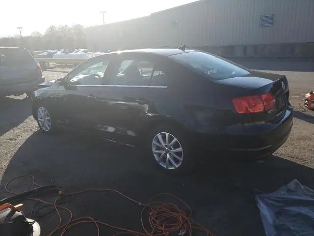 2013 VOLKSWAGEN JETTA SE  