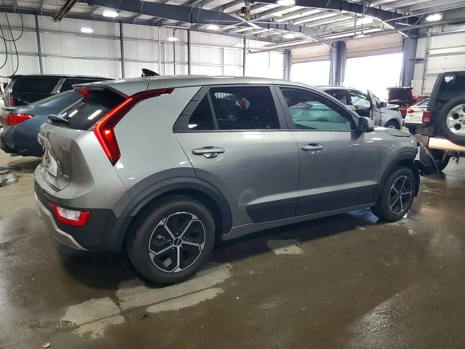 2024 KIA NIRO LX  