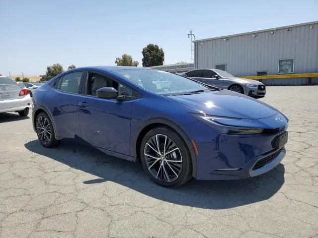 2025 TOYOTA PRIUS LE  