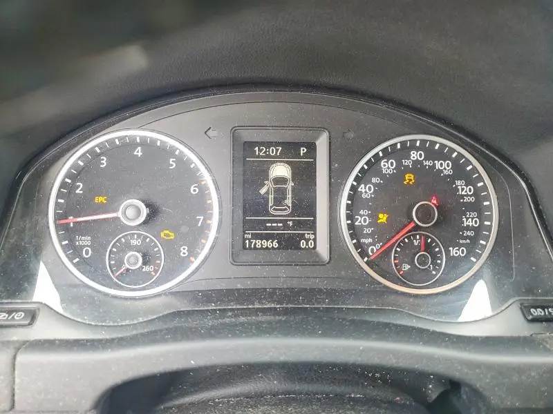 2017 VOLKSWAGEN TIGUAN S  