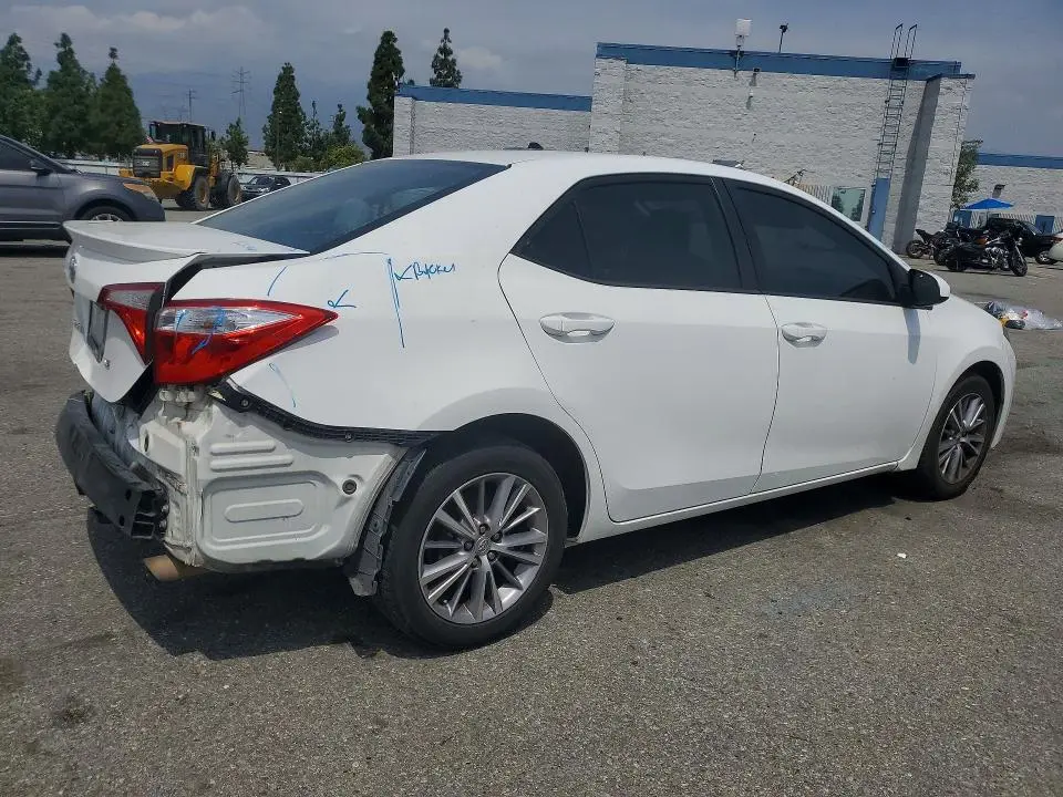 2015 TOYOTA COROLLA LE PLUS  