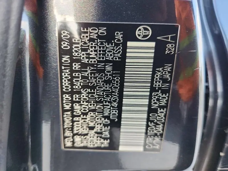 2010 TOYOTA YARIS BASE  