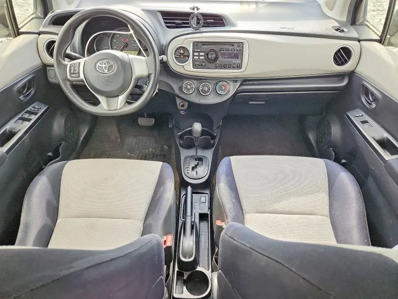 2013 TOYOTA YARIS 5-DOOR LE  