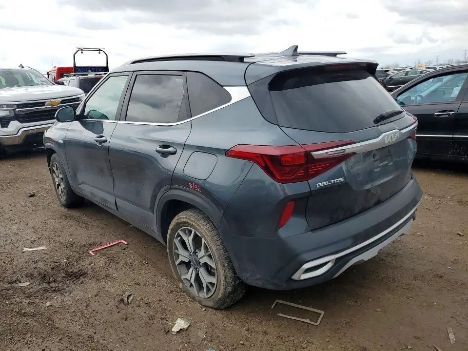 2023 KIA SELTOS EX  