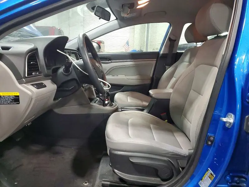2017 HYUNDAI ELANTRA SE  