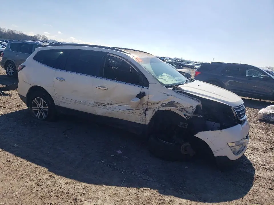 2015 CHEVROLET TRAVERSE LT  