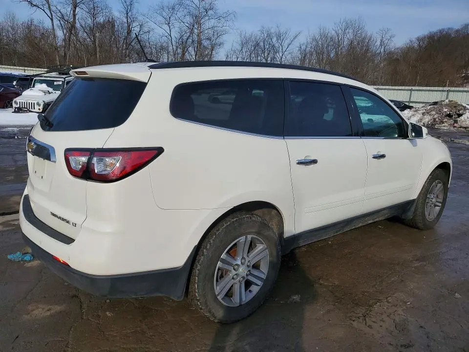 2015 CHEVROLET TRAVERSE LT  