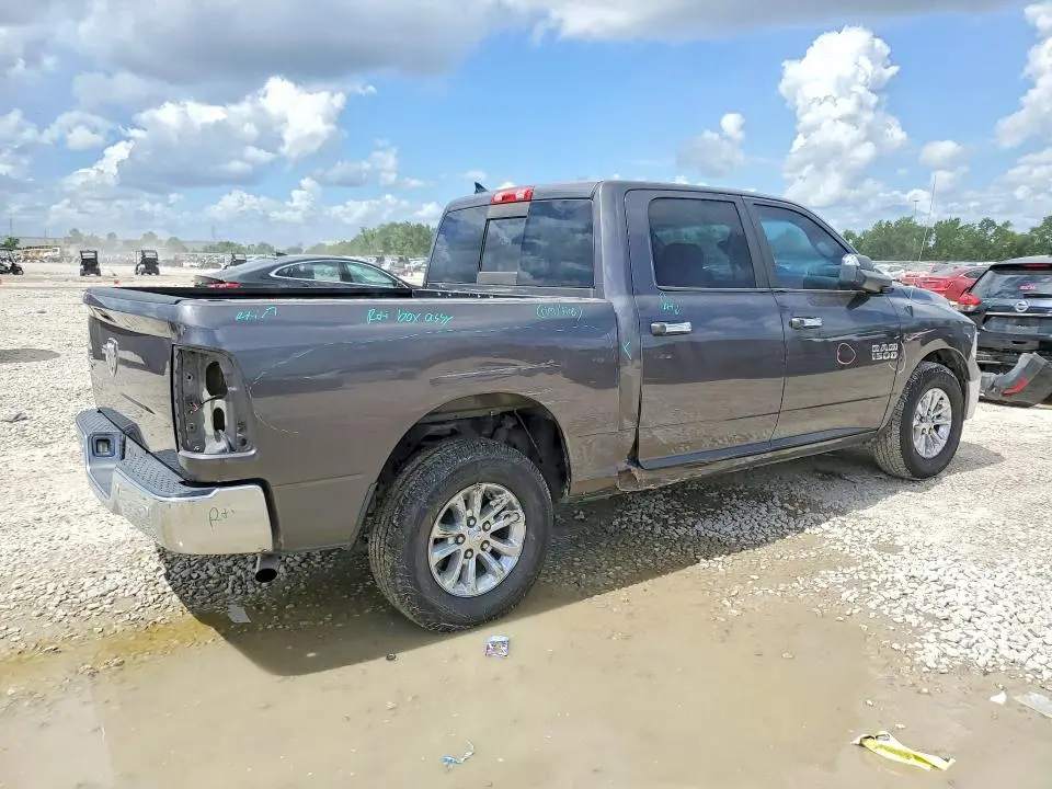 2016 RAM 1500 SLT  