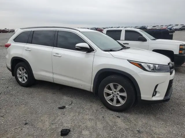 2017 TOYOTA HIGHLANDER SE  