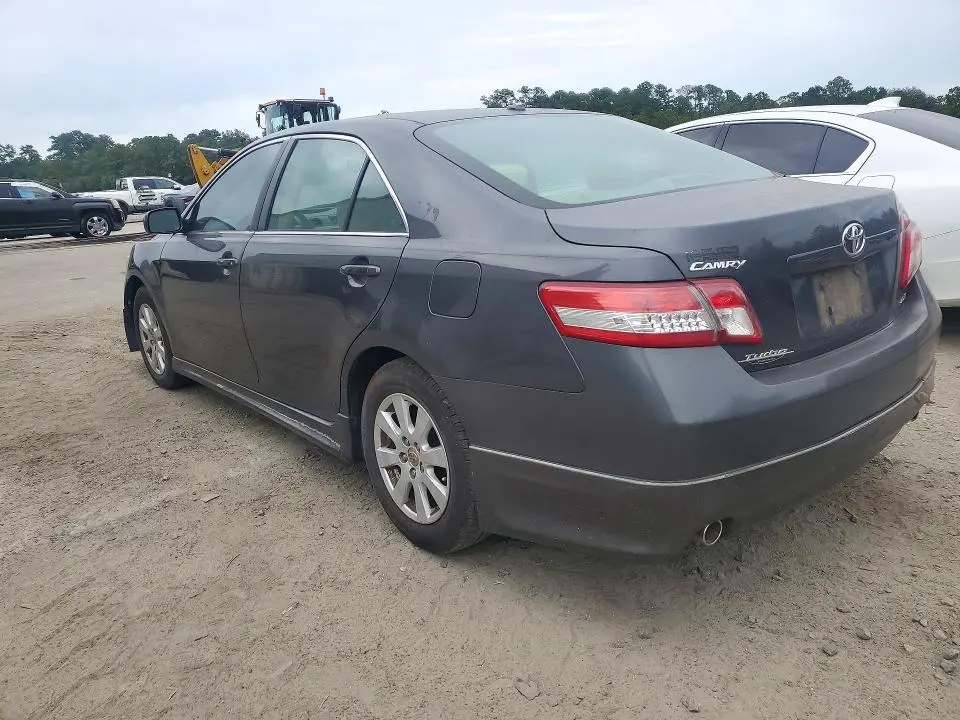 2011 TOYOTA CAMRY LE  