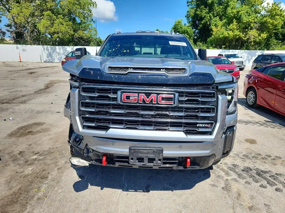2024 GMC SIERRA K2500 AT4  