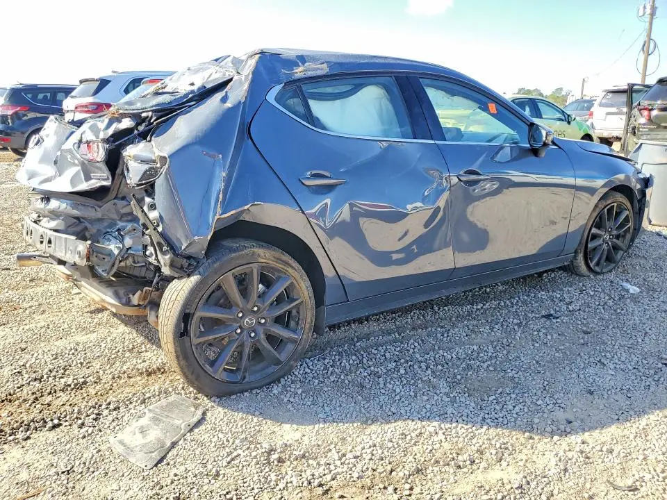 2019 MAZDA 3 PREMIUM  