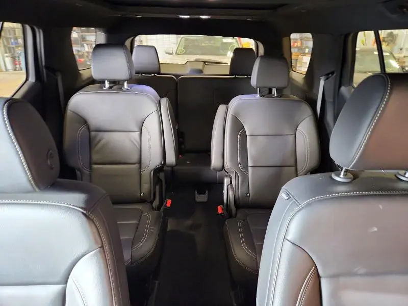 2023 CHEVROLET TRAVERSE LT  