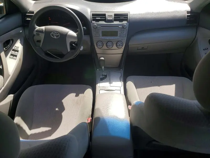 2010 TOYOTA CAMRY LE  