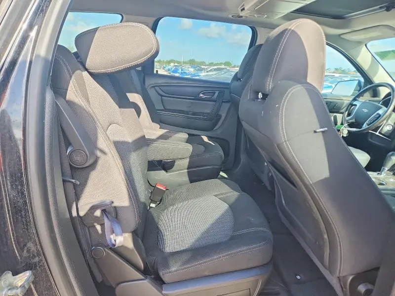 2016 CHEVROLET TRAVERSE LT  