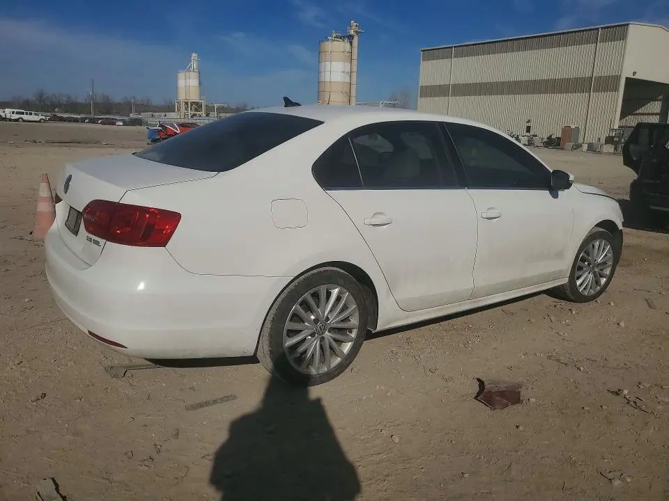 2013 VOLKSWAGEN JETTA SEL  