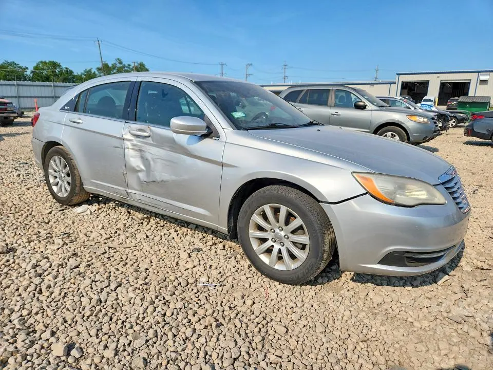 2012 CHRYSLER 200   