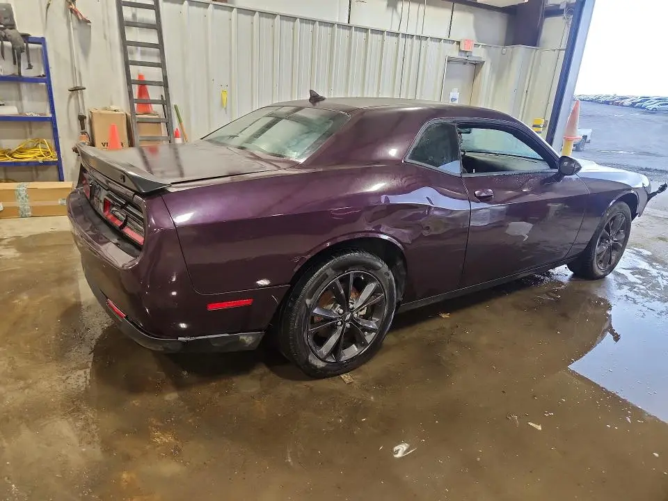 2022 DODGE CHALLENGER SXT  