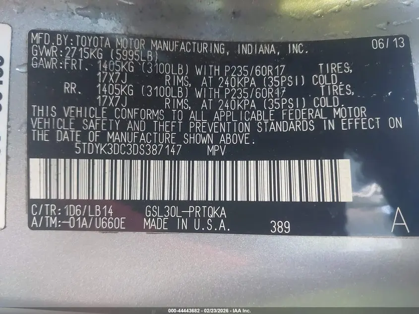 2013 TOYOTA SIENNA XLE V6 8 PASSENGER