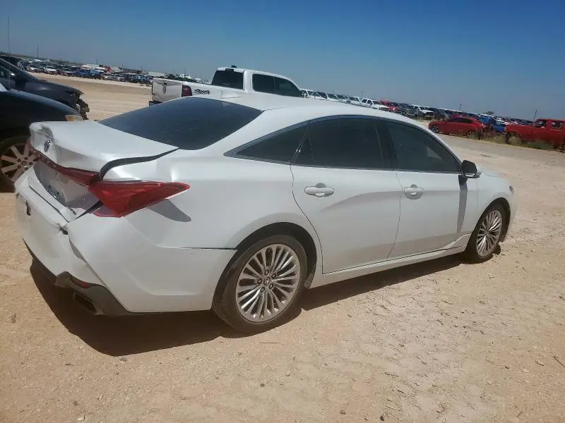 2019 TOYOTA AVALON XLE  