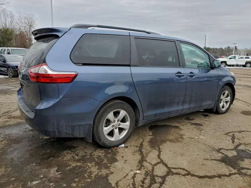 2017 TOYOTA SIENNA LE  