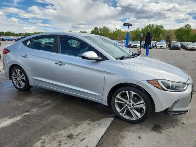 2017 HYUNDAI ELANTRA SE  