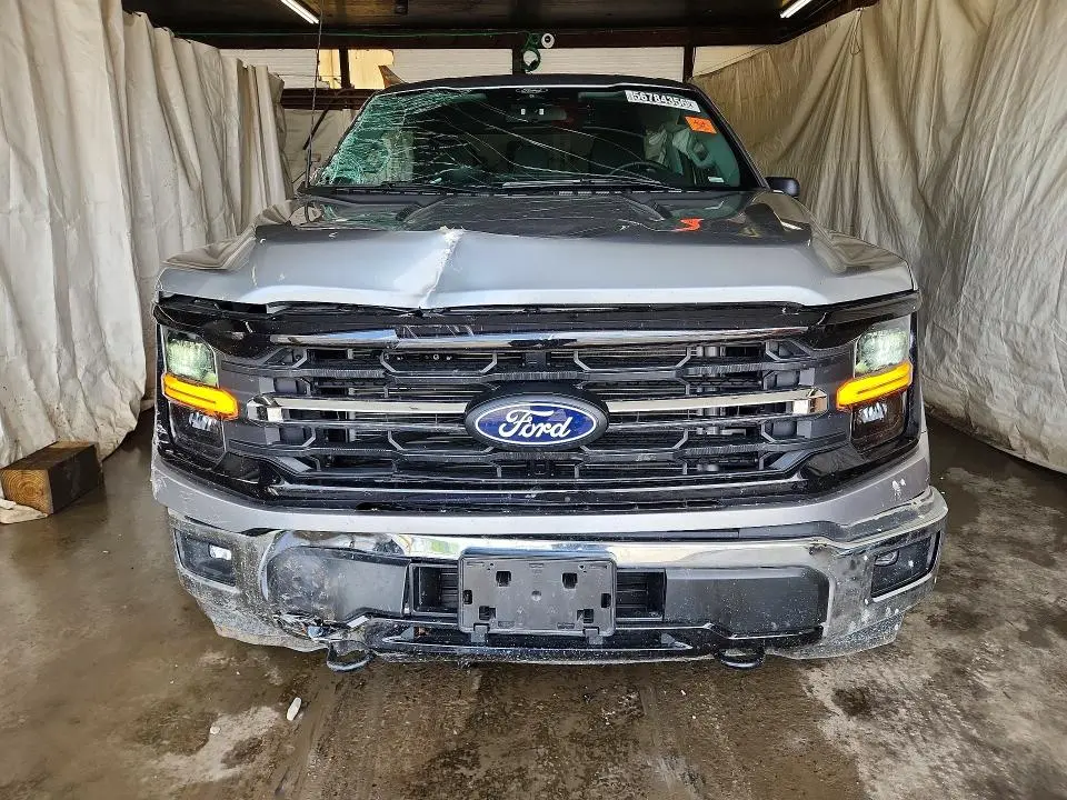 2025 FORD F150 XLT  
