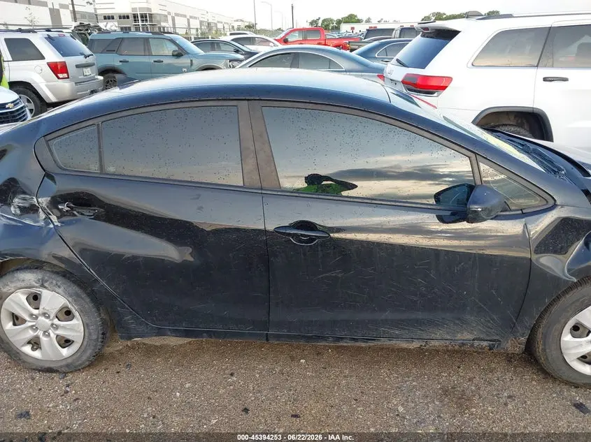 2017 KIA FORTE LX