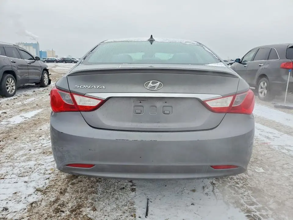 2013 HYUNDAI SONATA GLS  
