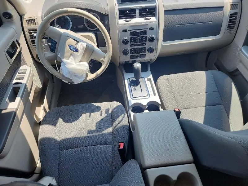 2010 FORD ESCAPE XLT  