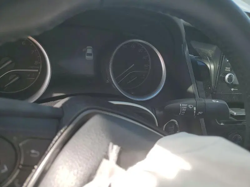 2023 TOYOTA CAMRY XLE  