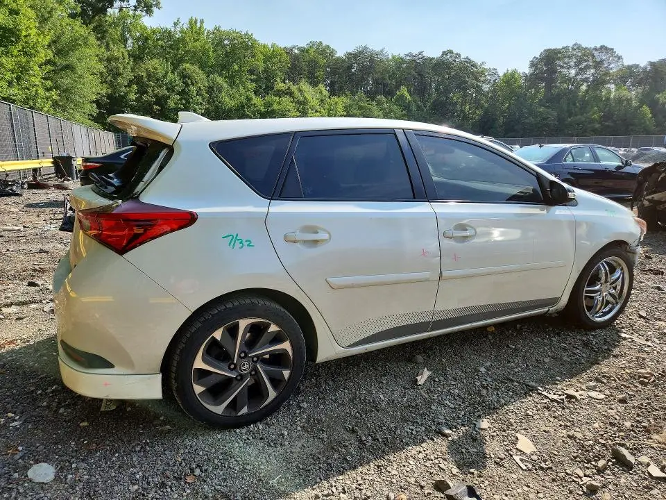 2017 TOYOTA COROLLA IM BASE  