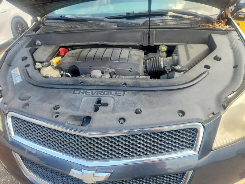 2011 CHEVROLET TRAVERSE LT  