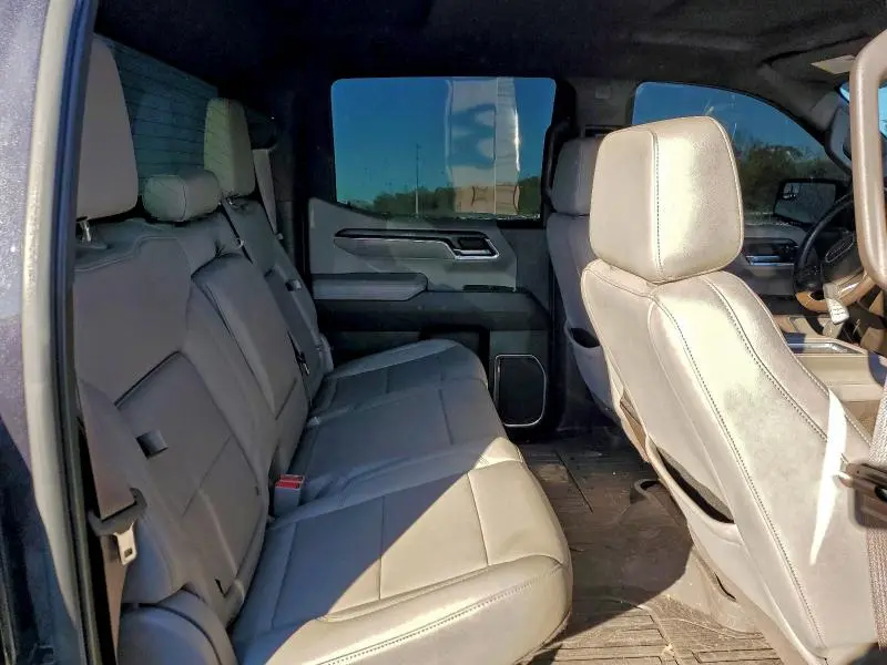 2022 GMC SIERRA K1500 SLT  