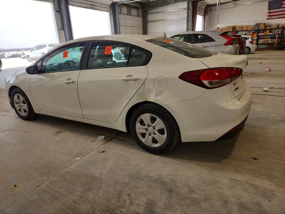 2017 KIA FORTE LX  