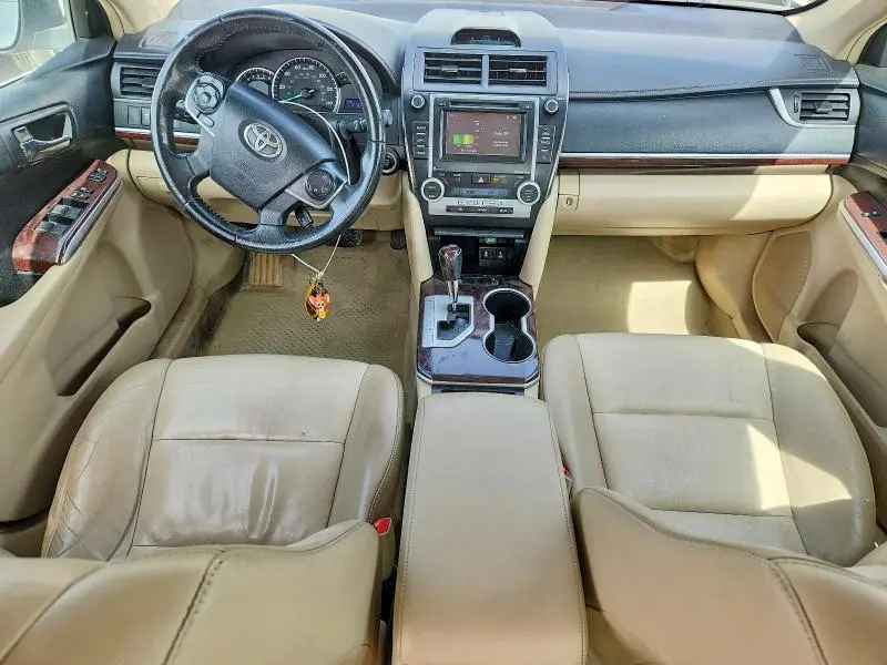2014 TOYOTA CAMRY XLE  