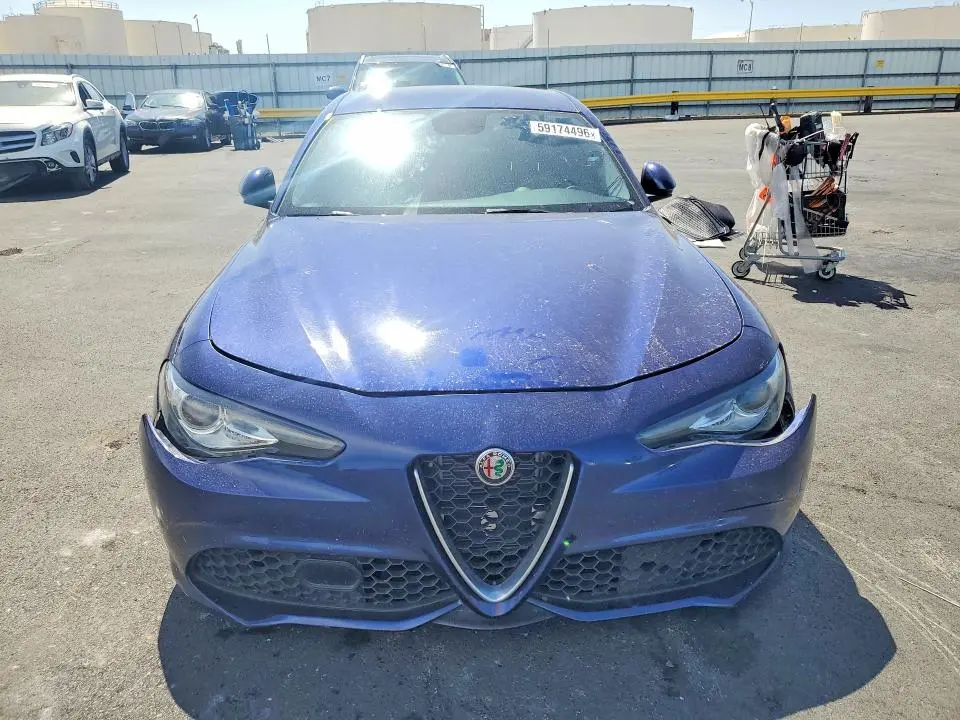 2017 ALFA ROMEO GIULIA   