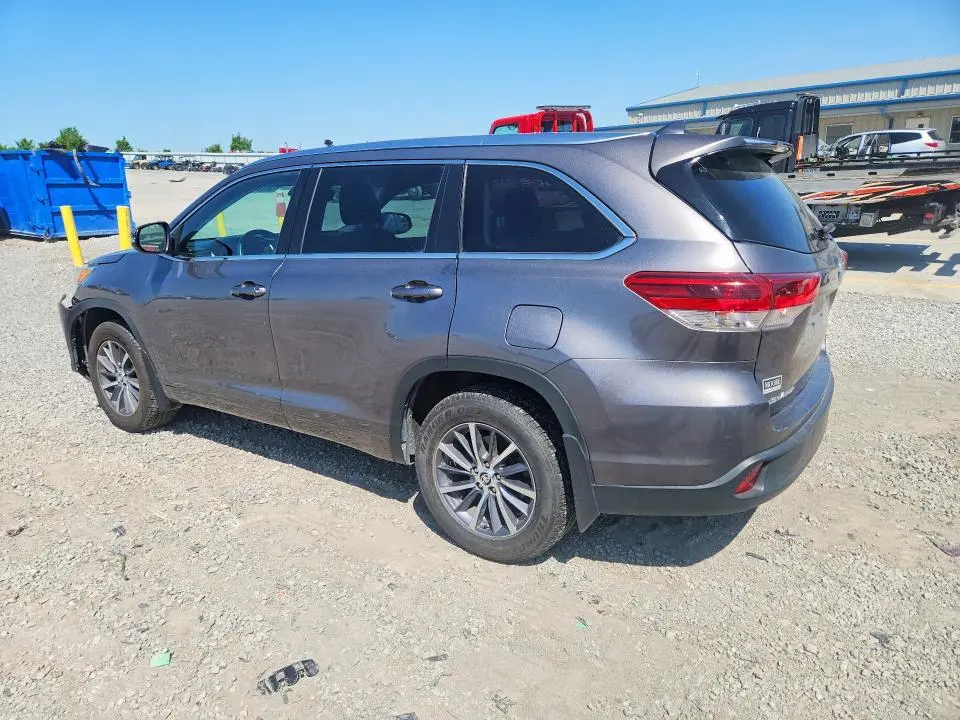 2018 TOYOTA HIGHLANDER XLE  