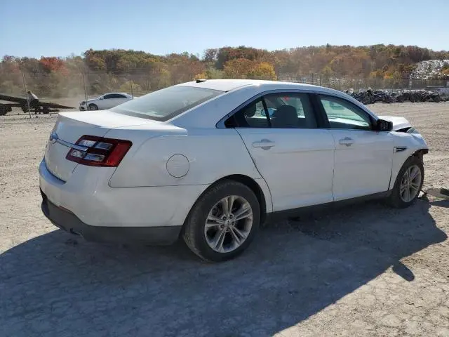2015 FORD TAURUS SE  