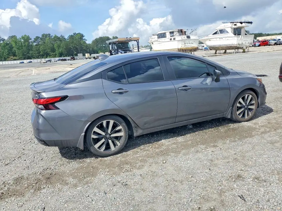 2022 NISSAN VERSA SR  
