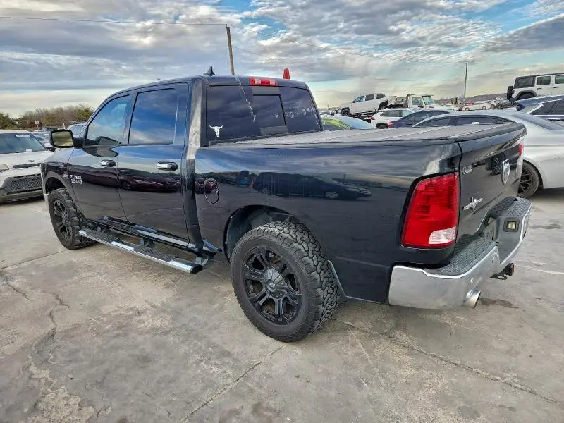 2016 RAM 1500 SLT  