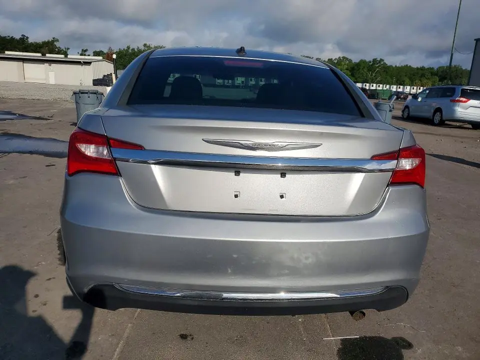 2013 CHRYSLER 200 LX  