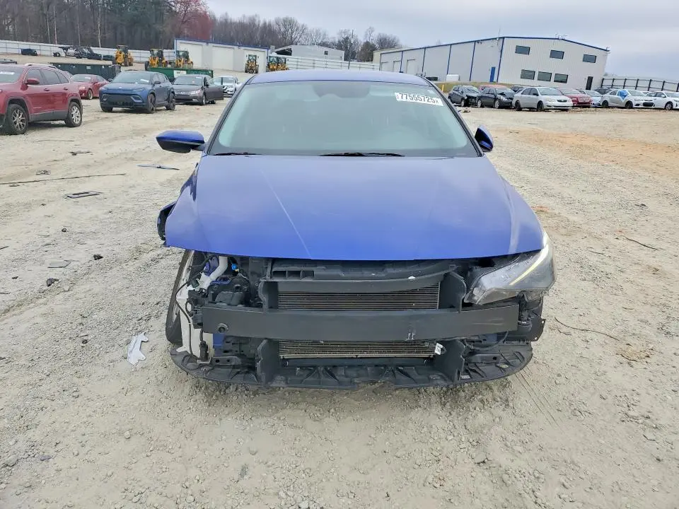 2023 HYUNDAI ELANTRA SE  