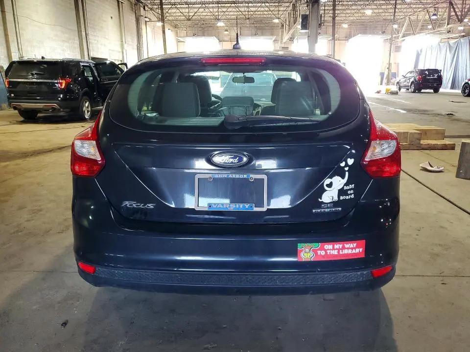 2013 FORD FOCUS SE  