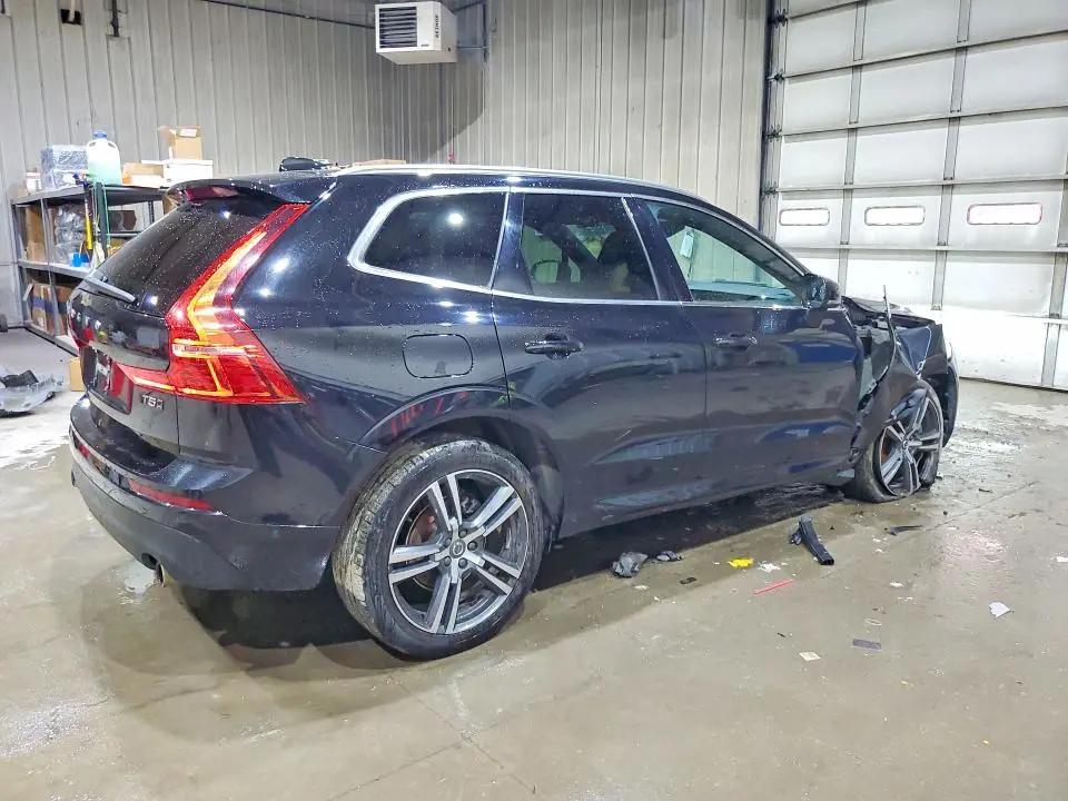 2019 VOLVO XC60 T5  