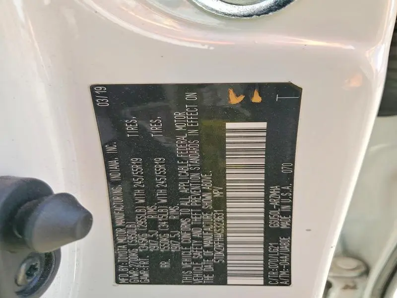 2019 TOYOTA HIGHLANDER SE  