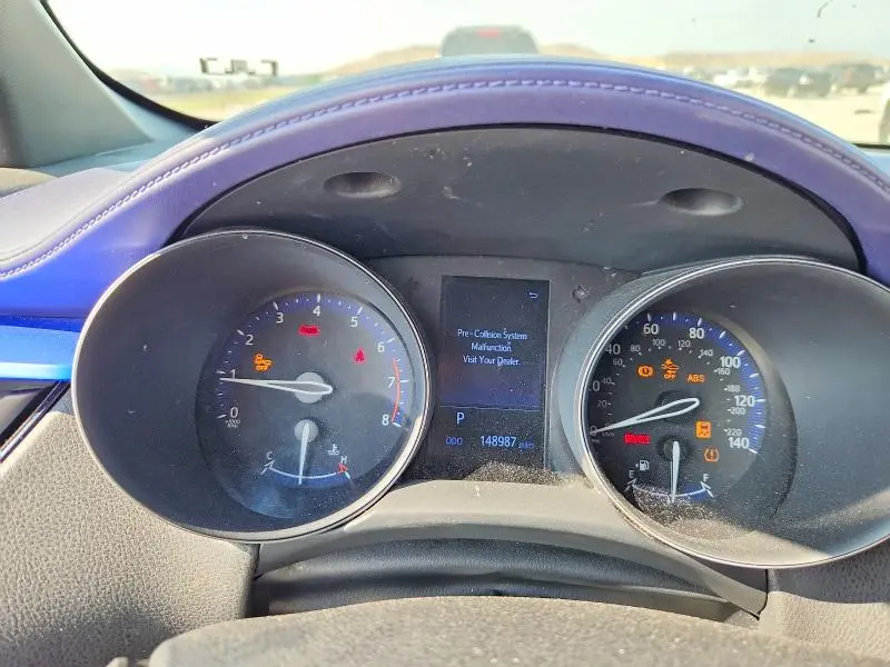2020 TOYOTA C-HR XLE  