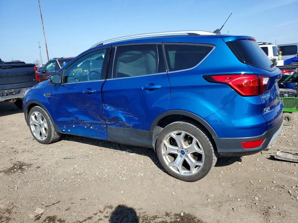 2019 FORD ESCAPE TITANIUM  